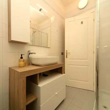Elegante A 5 Min Da Centro Storico Di Appartement Perugia