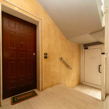 Appartement Elegante A 5 Min Da Centro Storico Di *